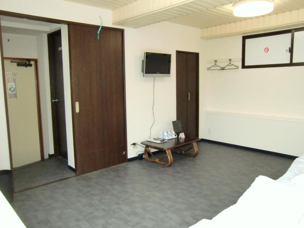 Economy Hotel Hoteiya Tōkyō Extérieur photo